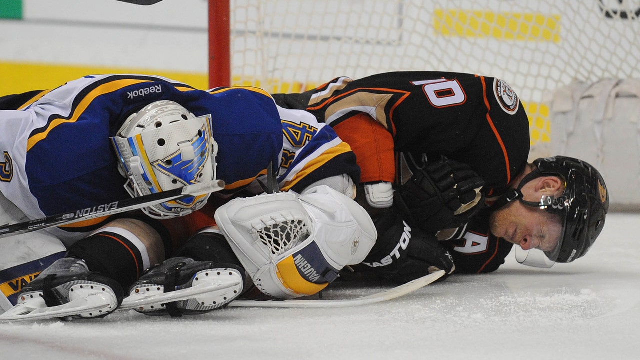 Blues suffer multiple injuries in 4-3 shootout loss to Ducks
